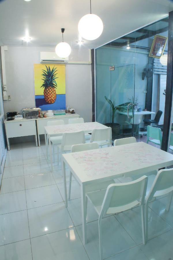 S'Prima Hostel Phitsanulok Esterno foto